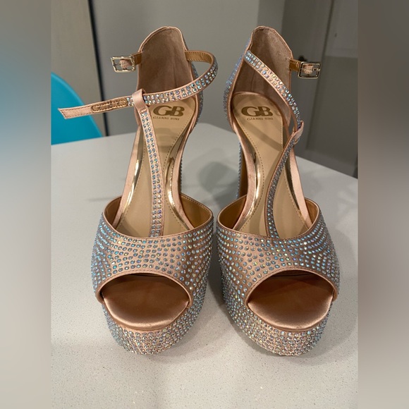 Gianni Bini peep toe strappy platform heel pink sparkly size 9 - only worn once - Picture 4 of 6